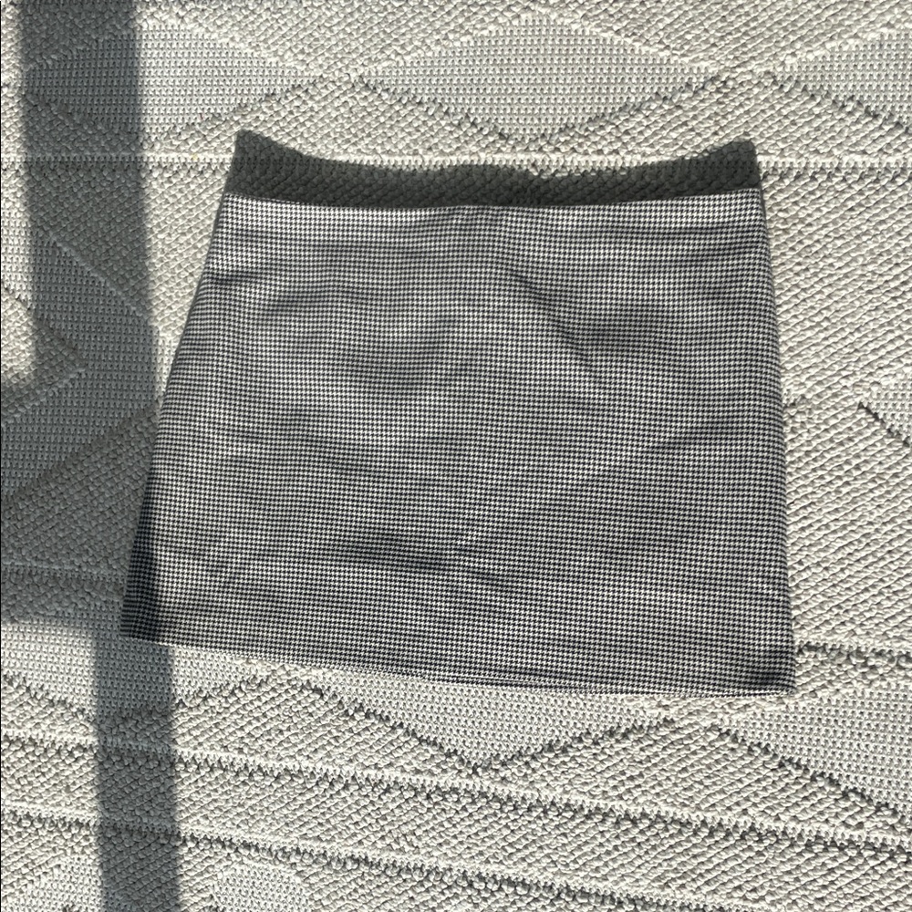 H&M Monochrome Mini Skirt